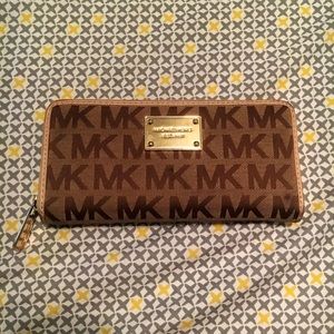 Michael Kors wallet